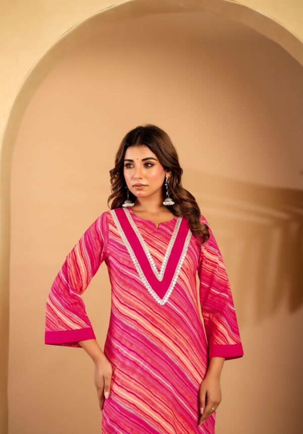 Pink leheriya kurta