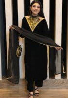 Nazakat Black Velvet Kurta Set With Potli Bag