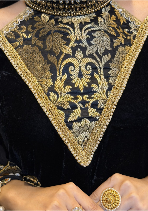 Nazakat Black Velvet Kurta Set With Potli Bag